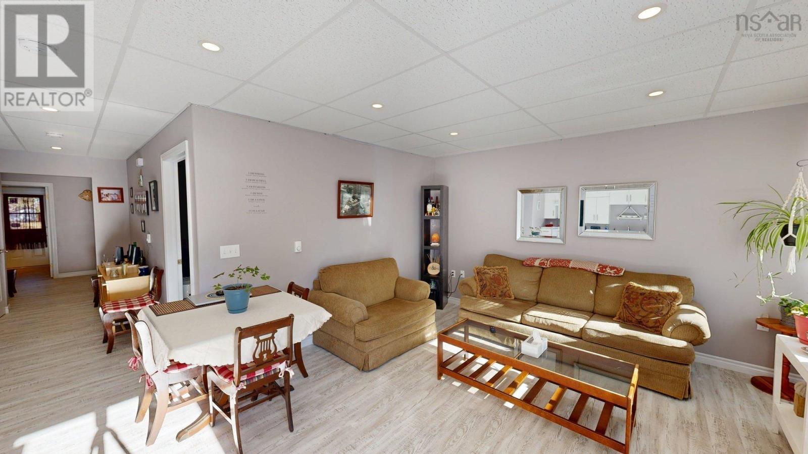 Property 42 of 49 of 1518/1520 Bridge Street