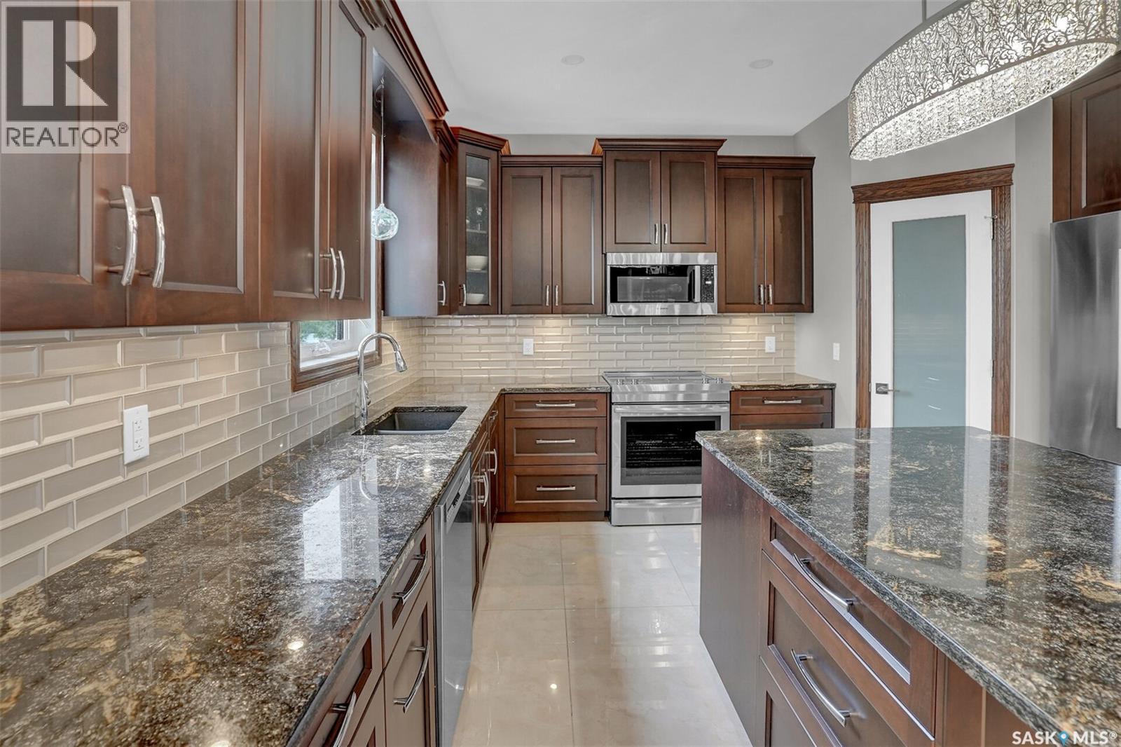 8747 Wascana Gardens PLACE - 13