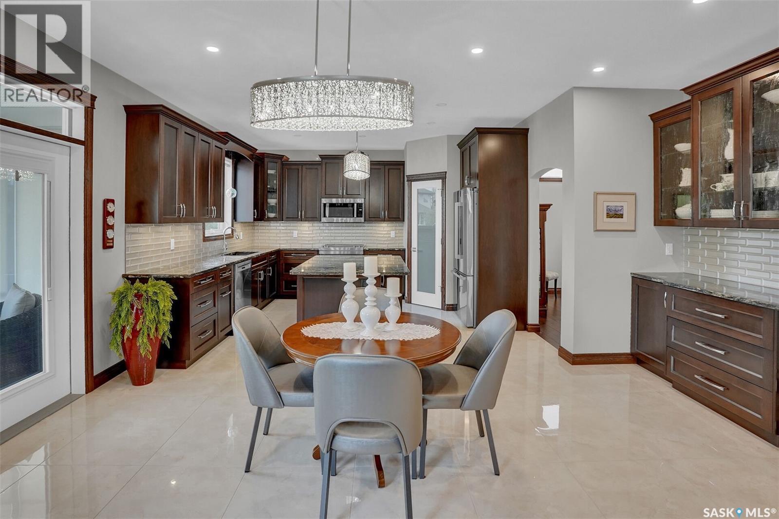 8747 Wascana Gardens PLACE - 16