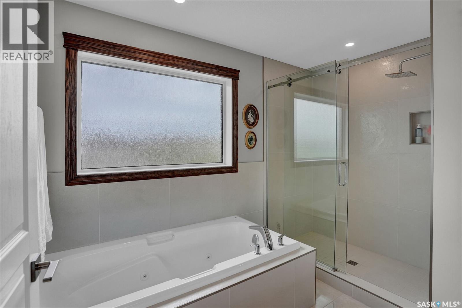8747 Wascana Gardens PLACE - 30