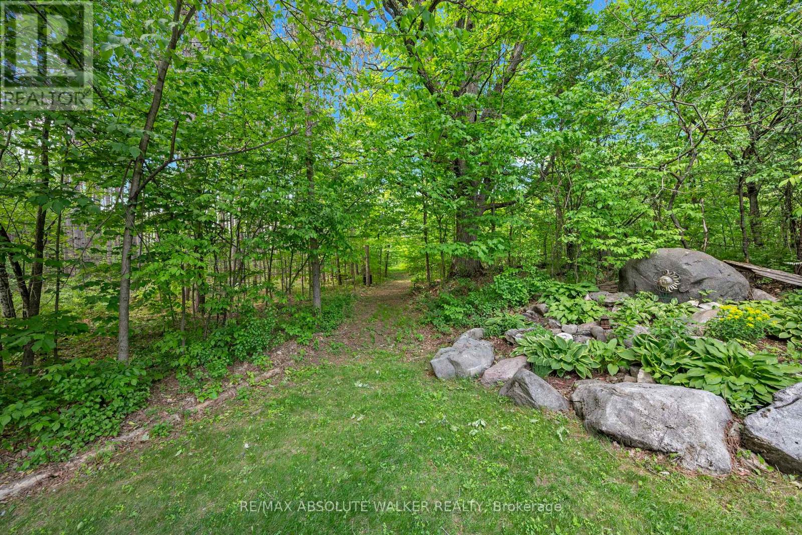114 HARDWOOD DRIVE - 40