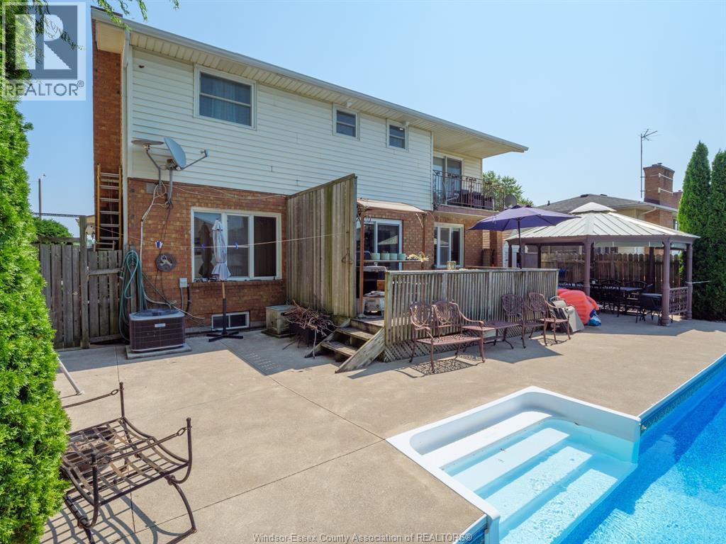 12033 ST THOMAS - 36