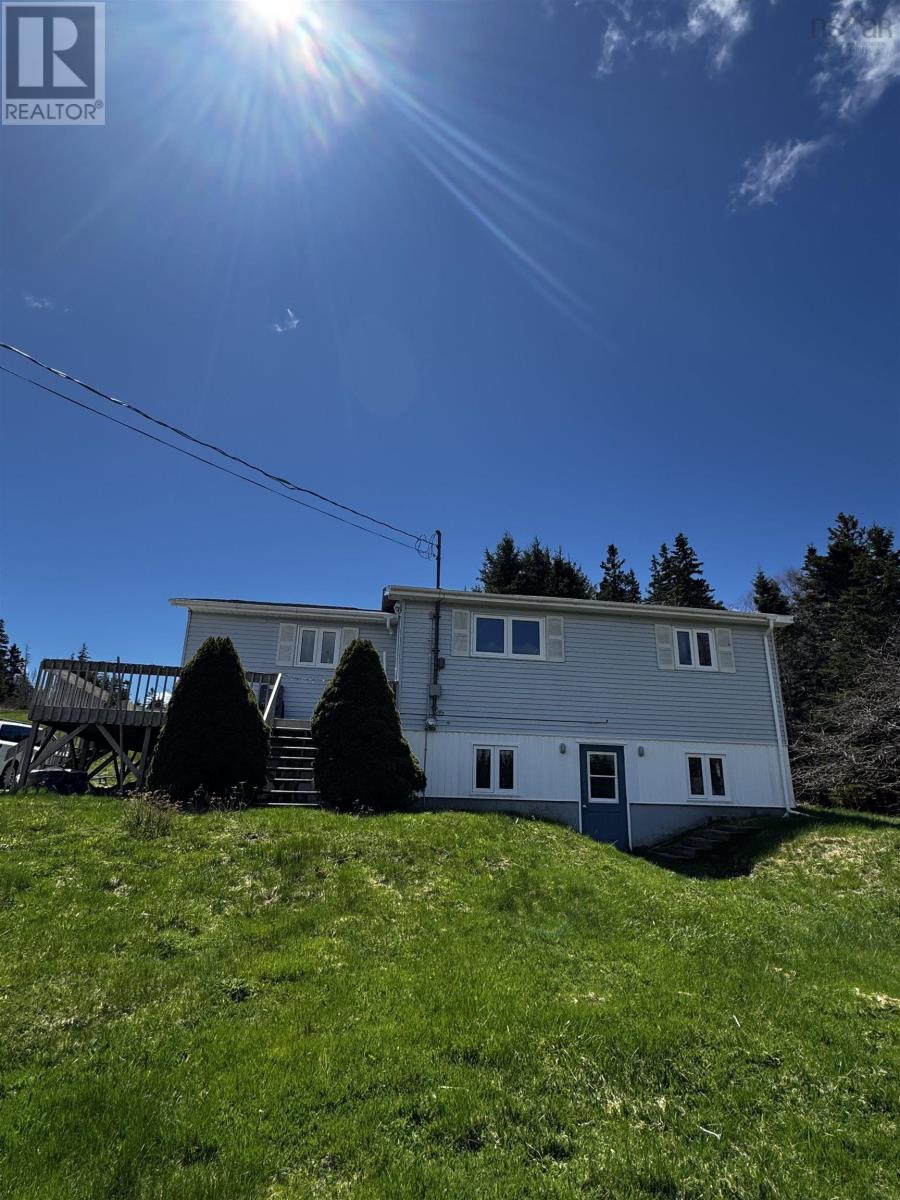 5197 & 5199 Highway 16, Queensport NS Highway - 7