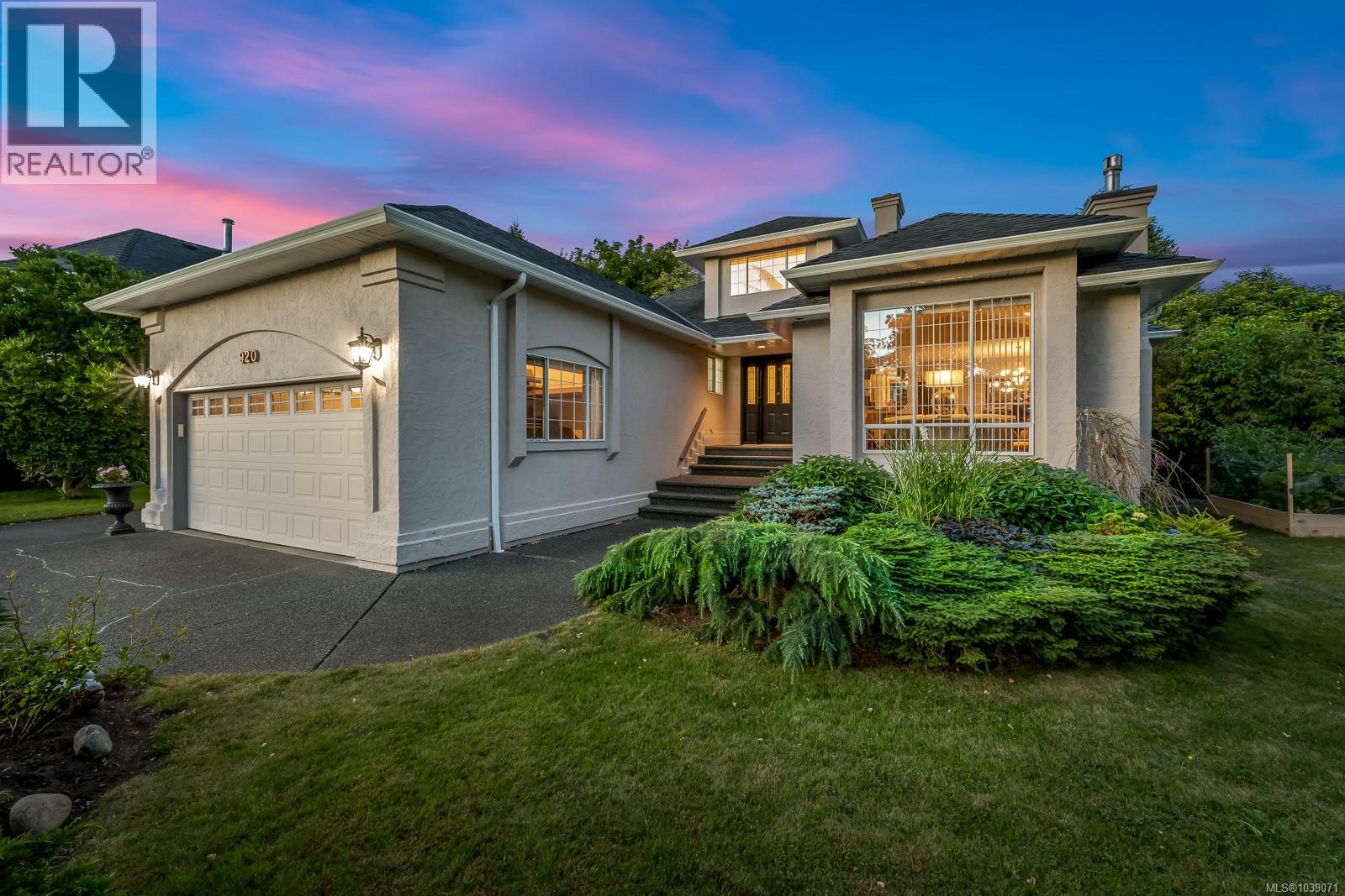 920 Eastwicke Cres - 1