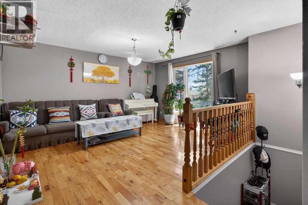124 Falchurch Crescent NE - Image 3