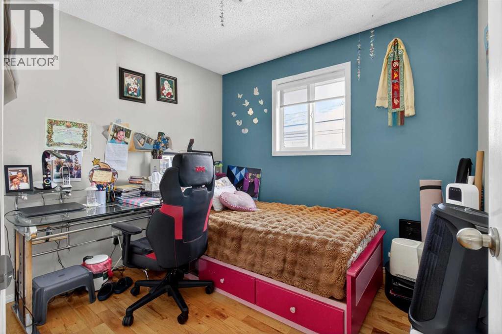 124 Falchurch Crescent NE - 9