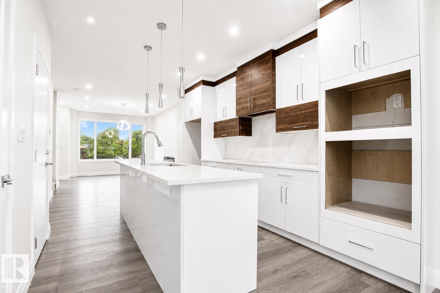 8731 154 ST NW - 14