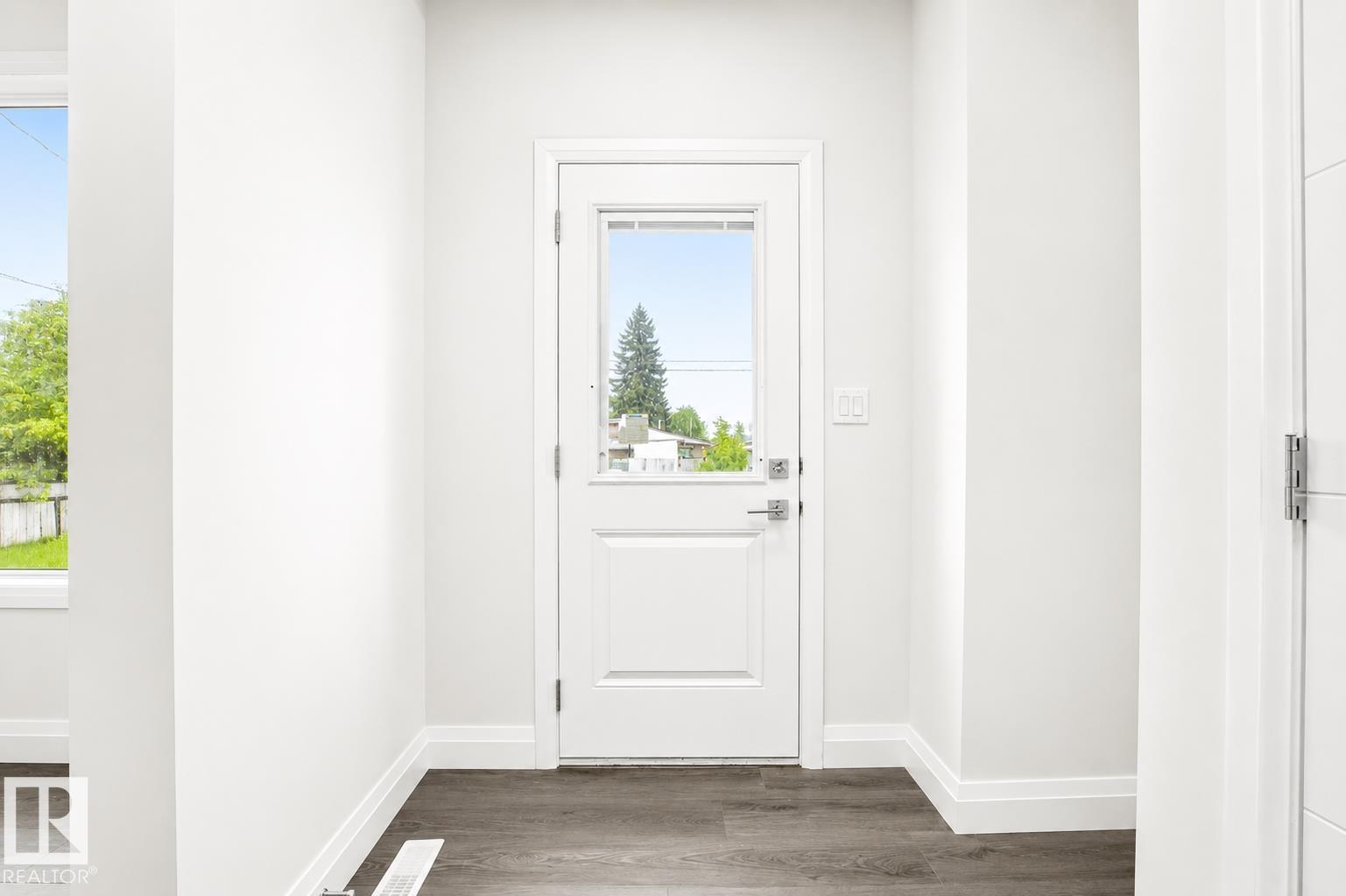 8731 154 ST NW - 20