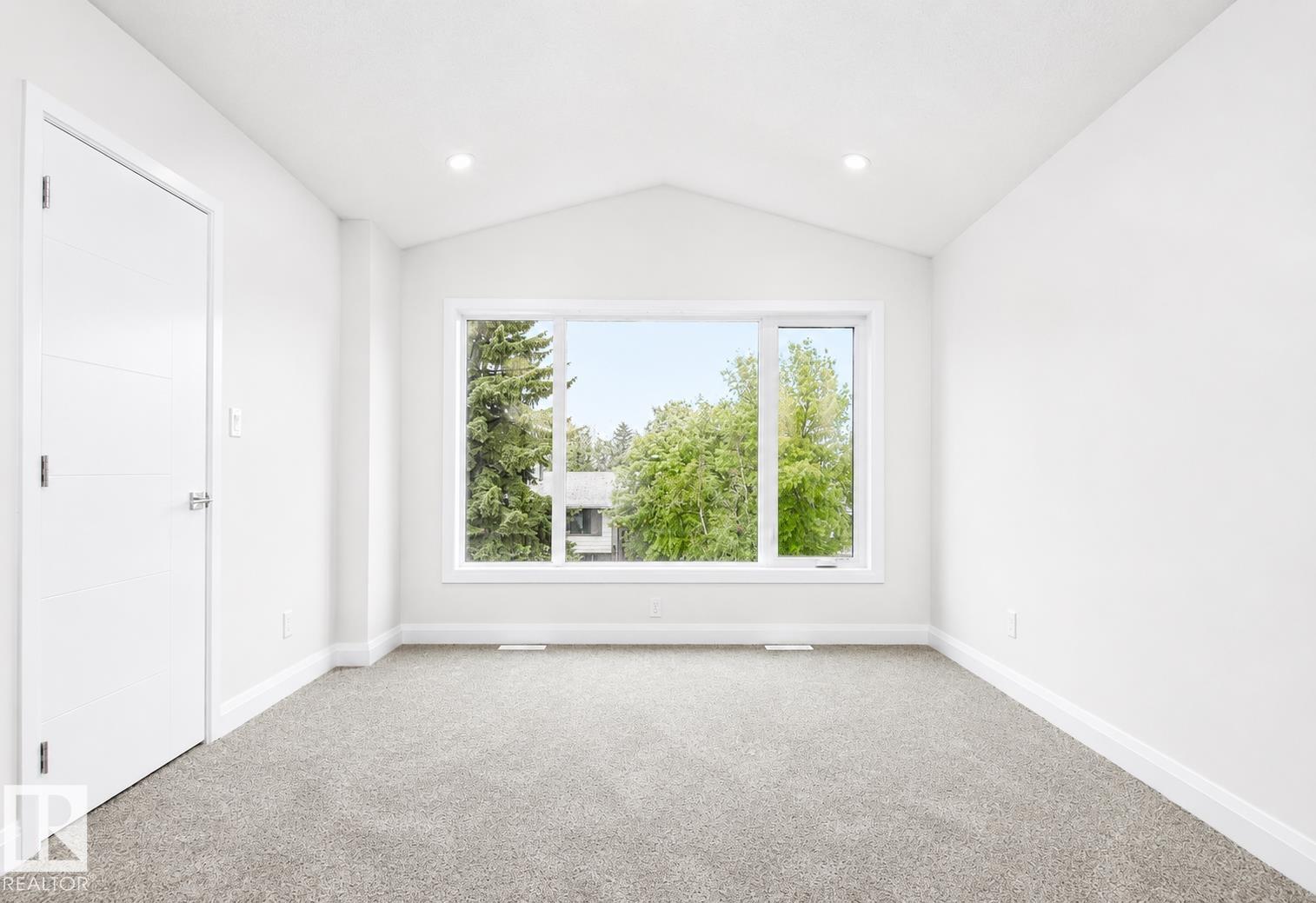 8731 154 ST NW - 25