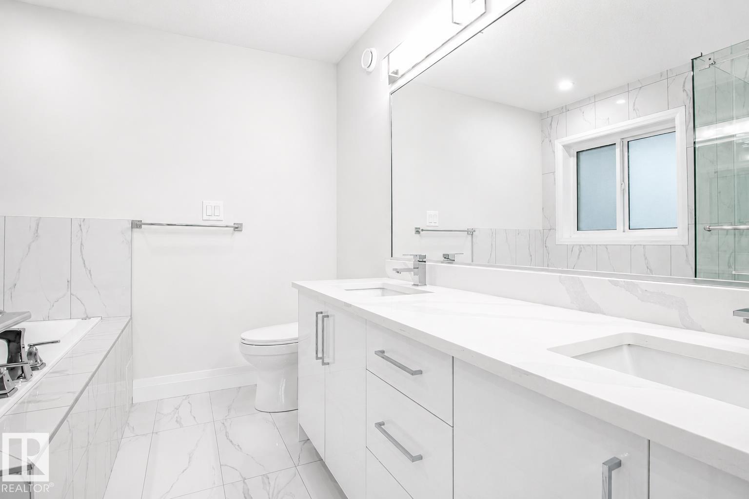 8731 154 ST NW - 26