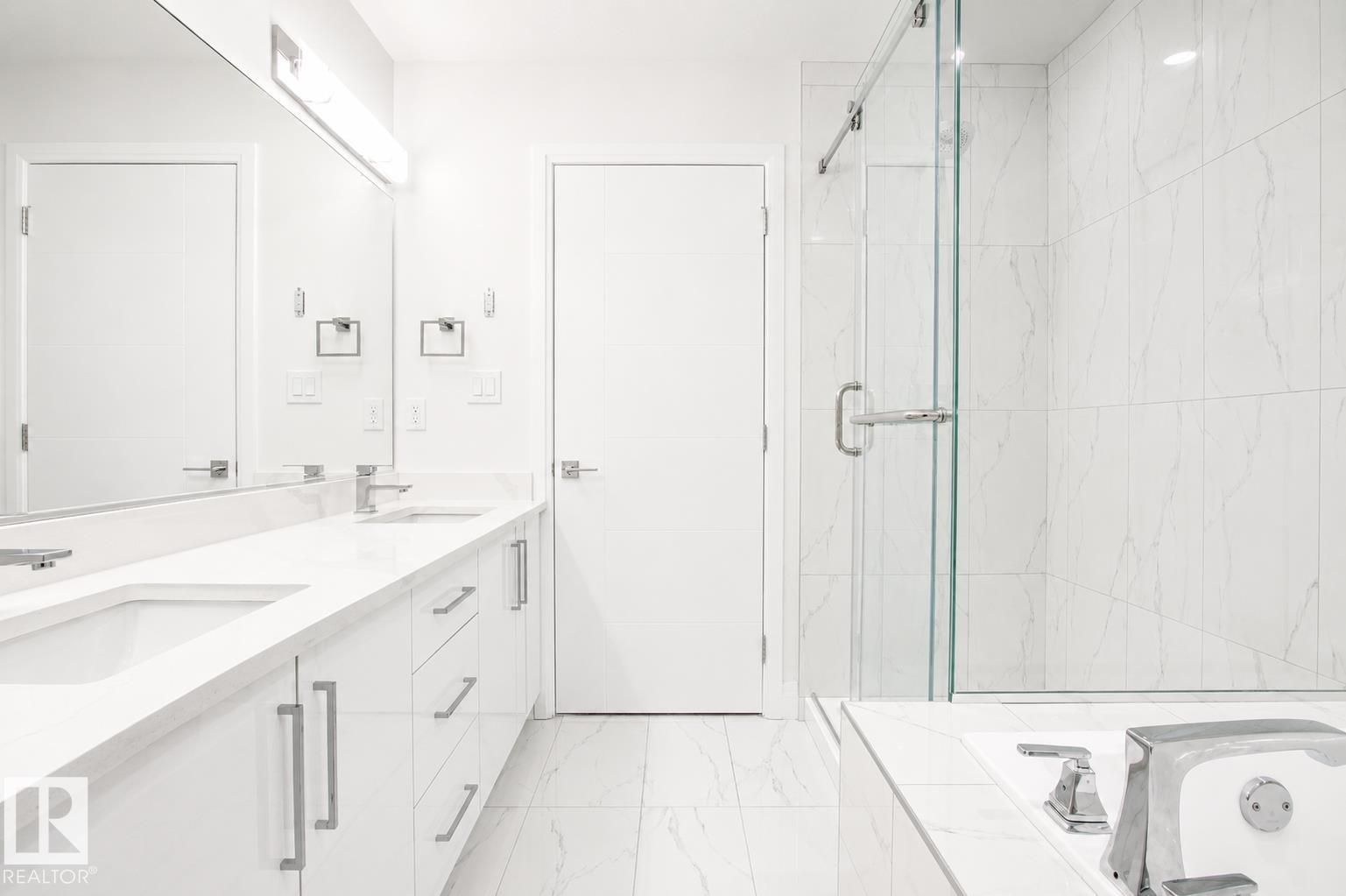 8731 154 ST NW - 27