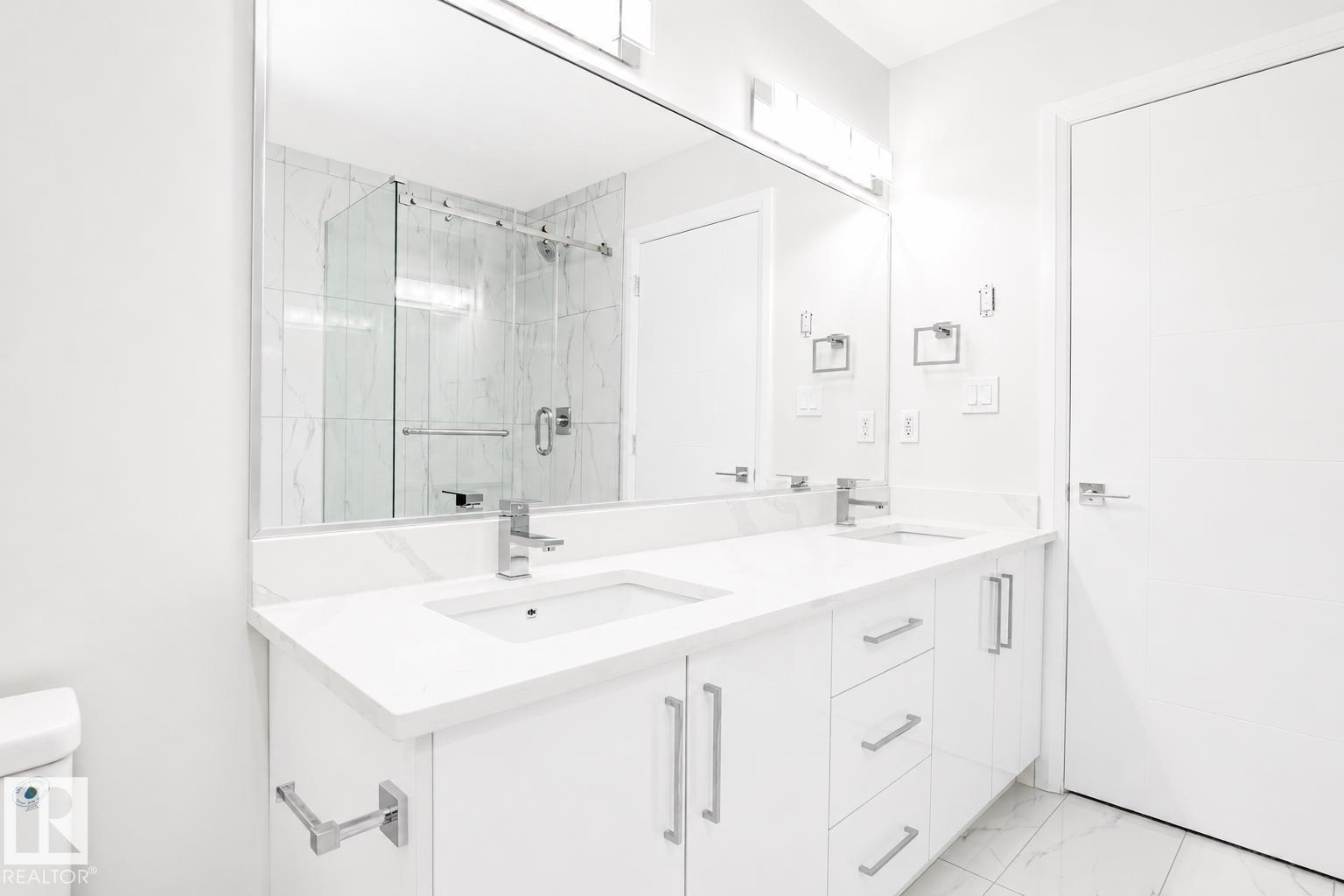 8731 154 ST NW - 29