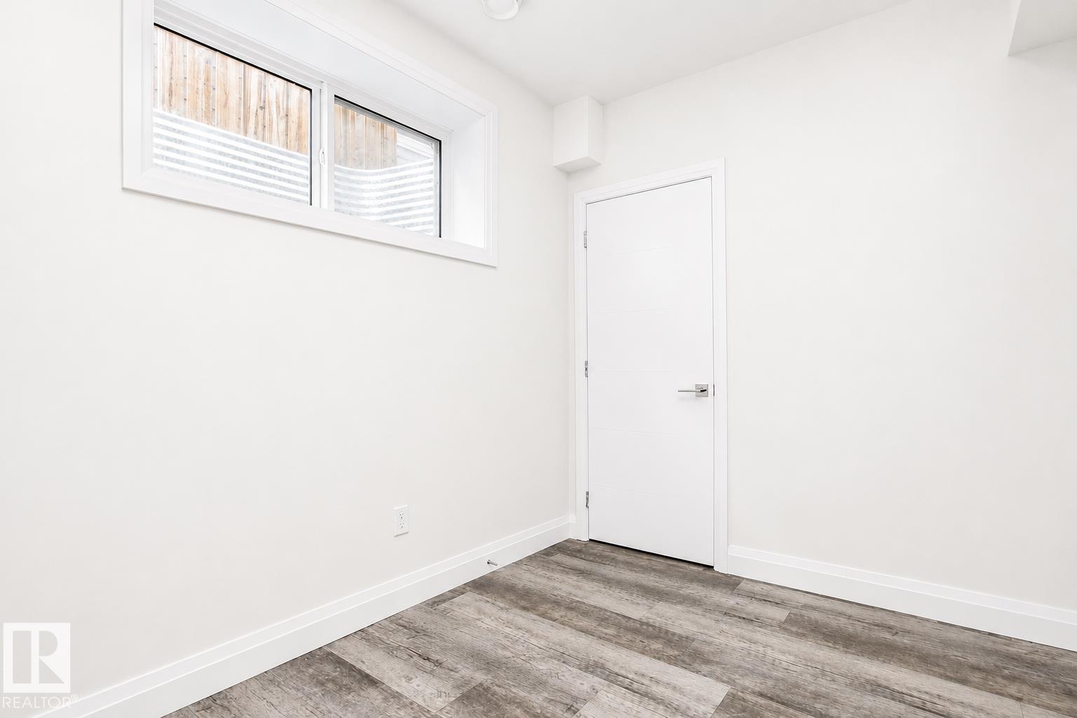 8731 154 ST NW - 38