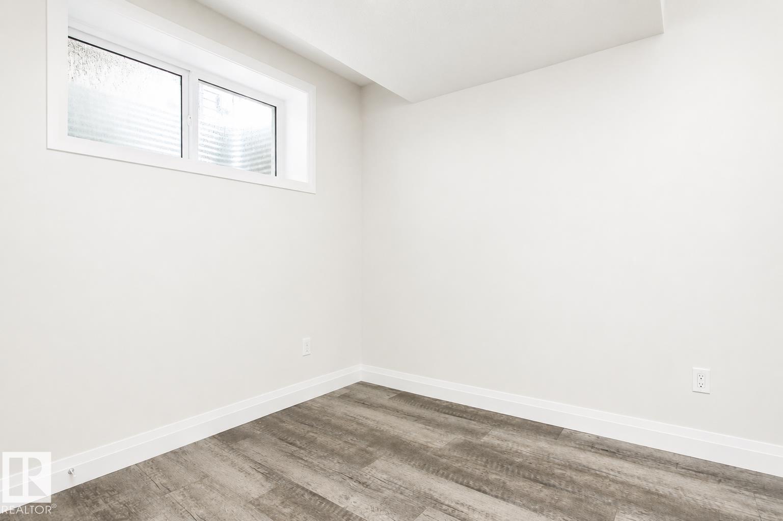 8731 154 ST NW - 39