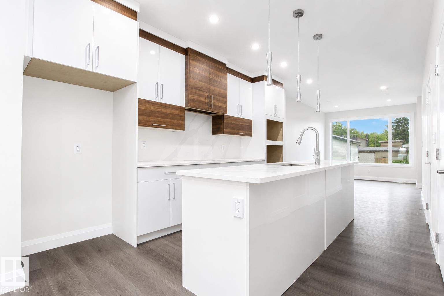 8731 154 ST NW - 8