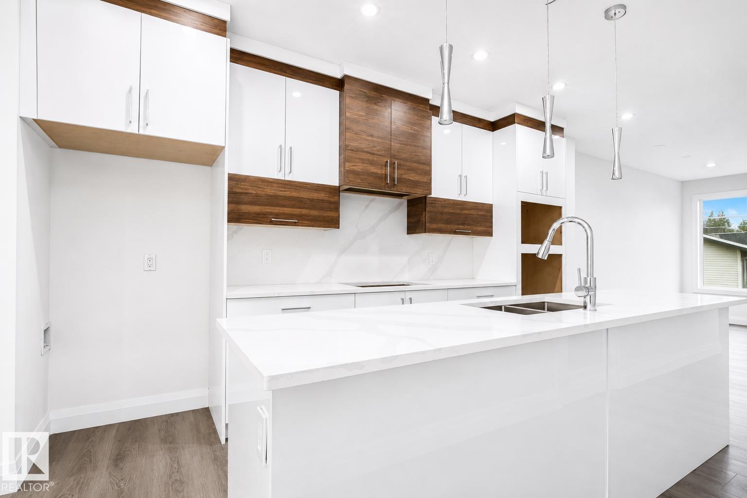 8731 154 ST NW - 9