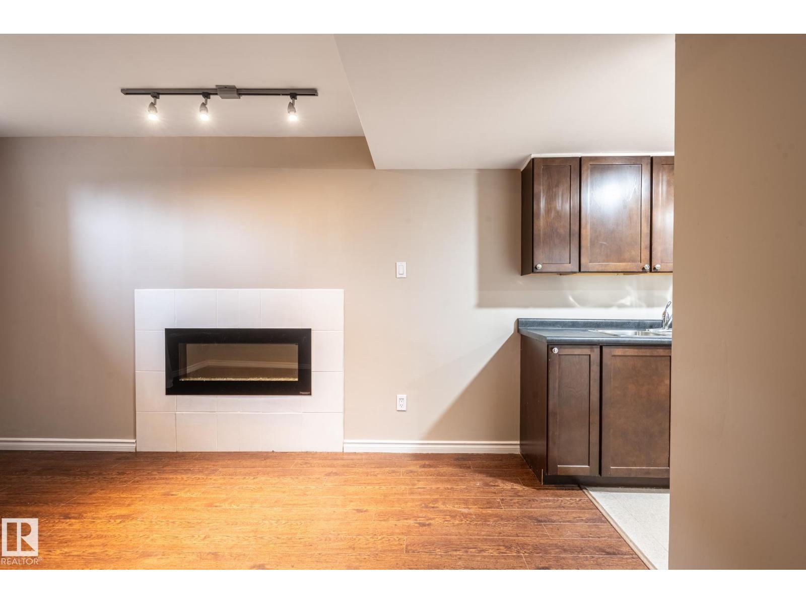 16811 91 ST NW - 52