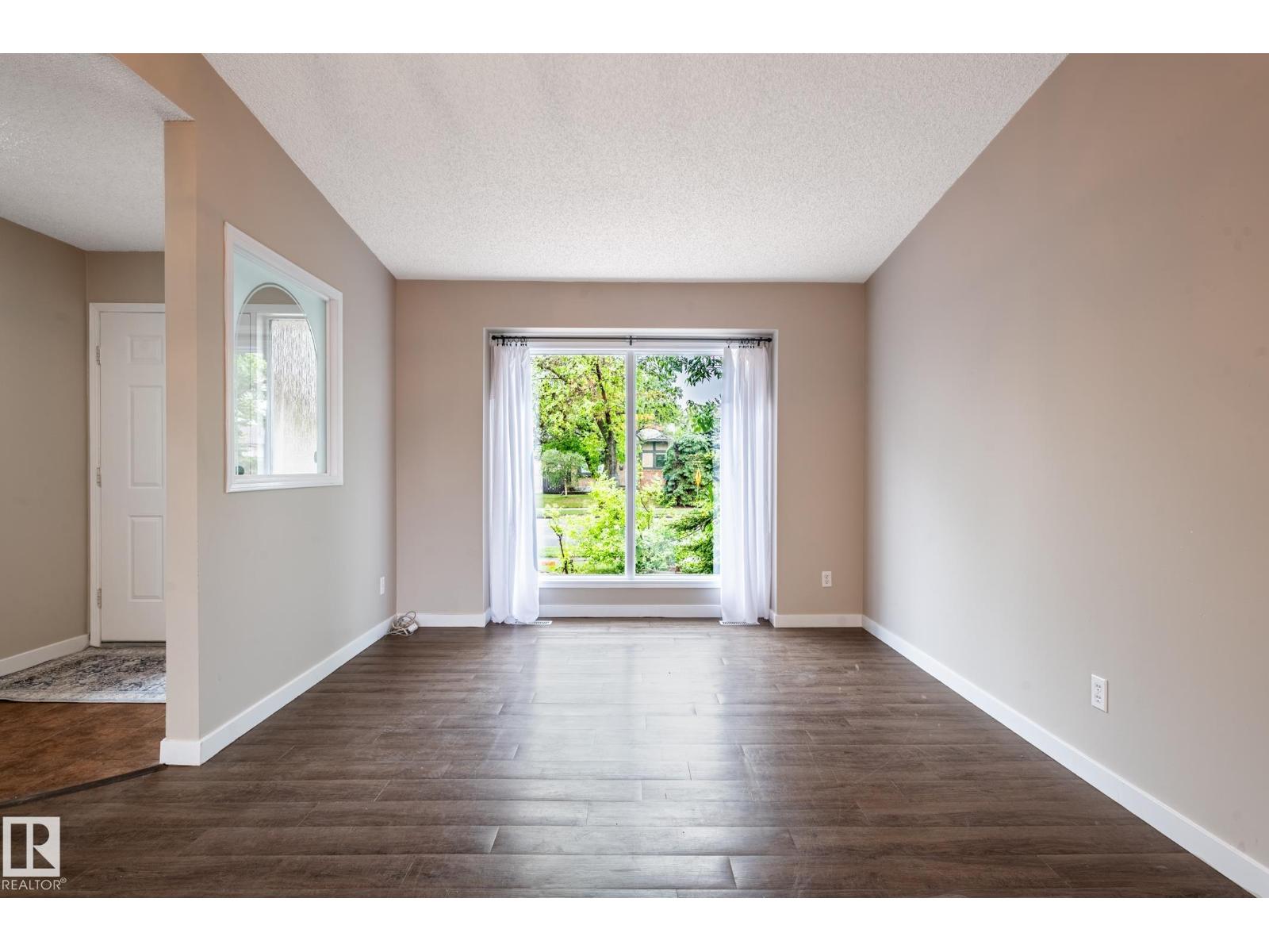16811 91 ST NW - 6
