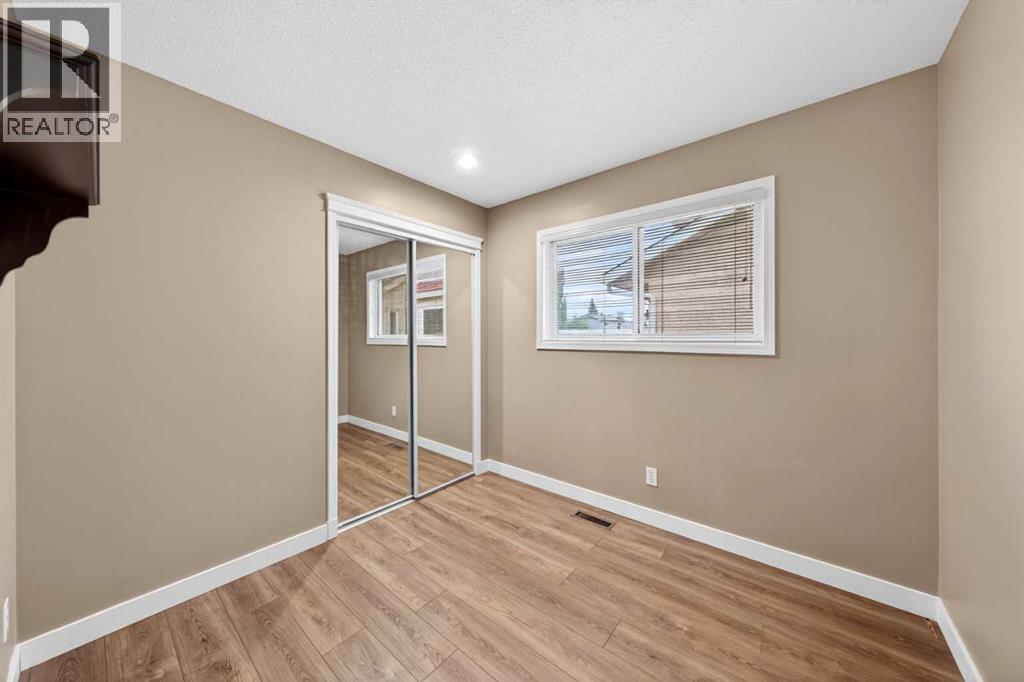 28 Shawfield Way SW — photo 16