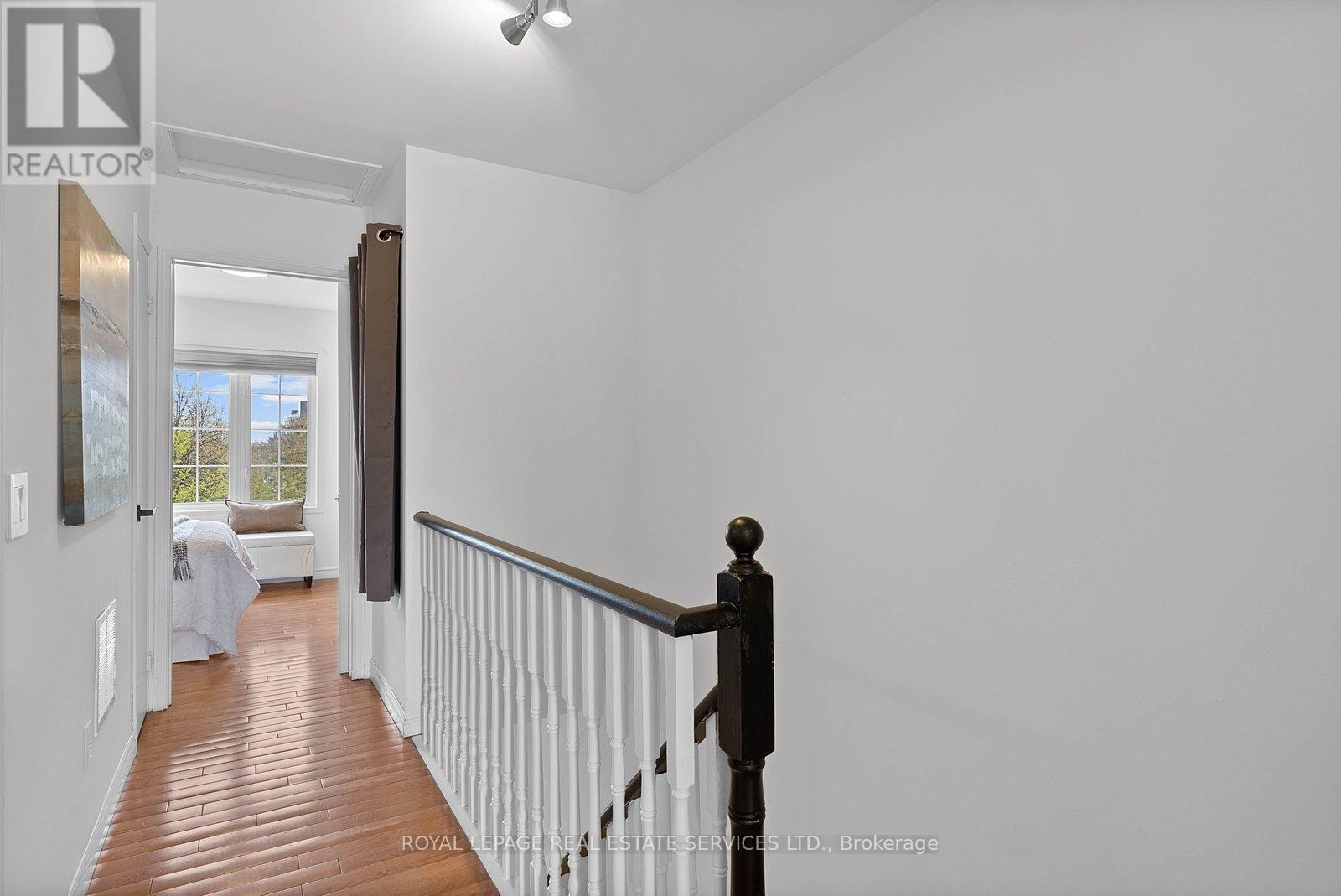 #207 262 ST HELENS AVENUE - 17