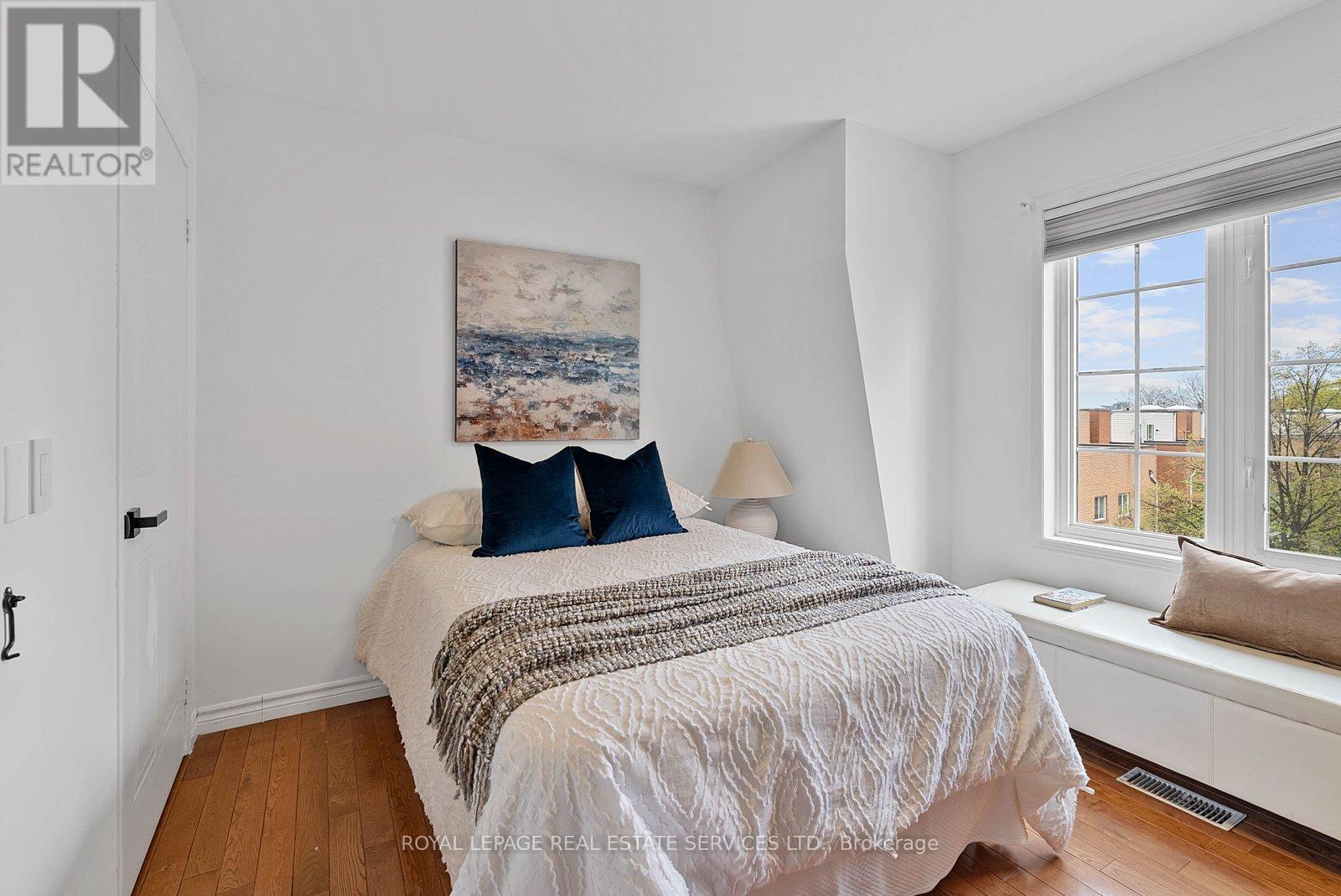#207 262 ST HELENS AVENUE - 19