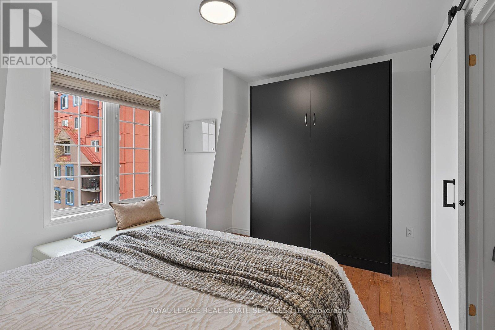 #207 262 ST HELENS AVENUE - 20