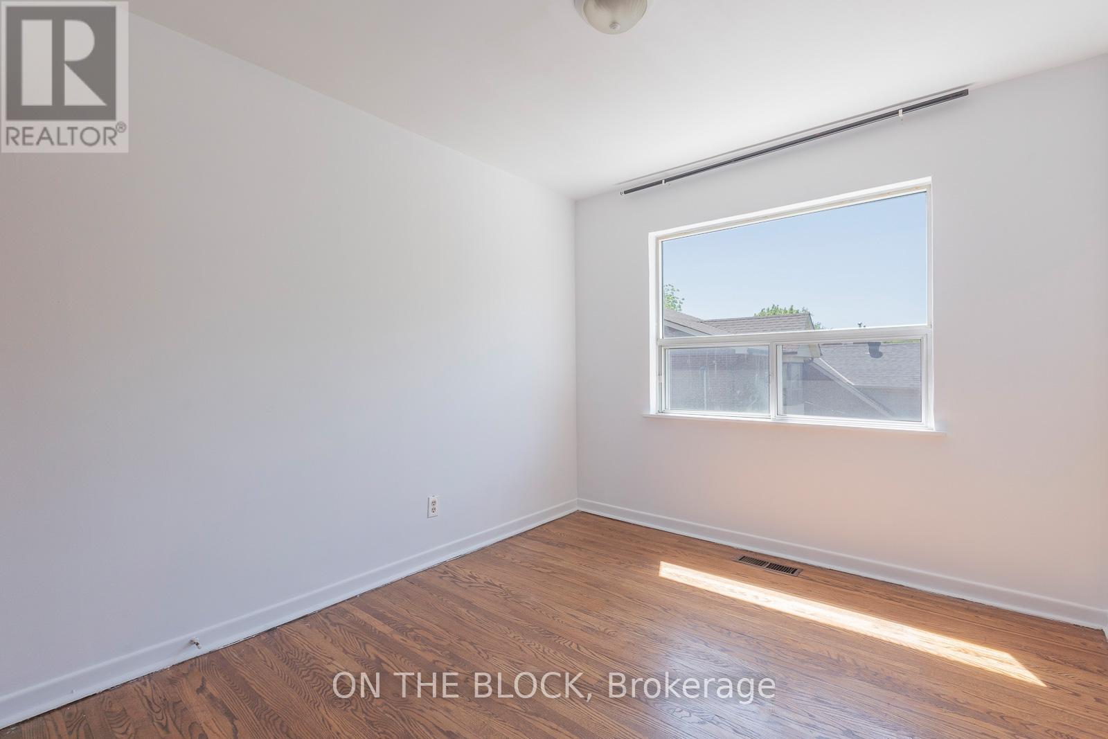 2 - 883 ST CLAIR AVENUE W