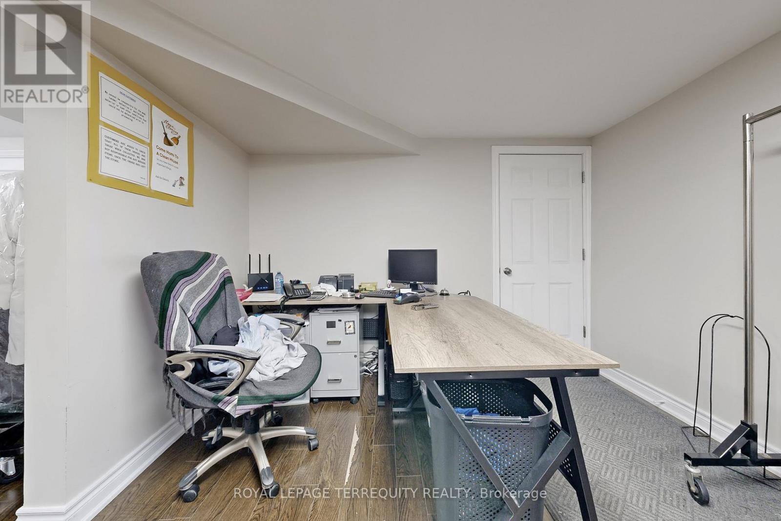 35 WILLIAM STEPHENSON DRIVE - 34