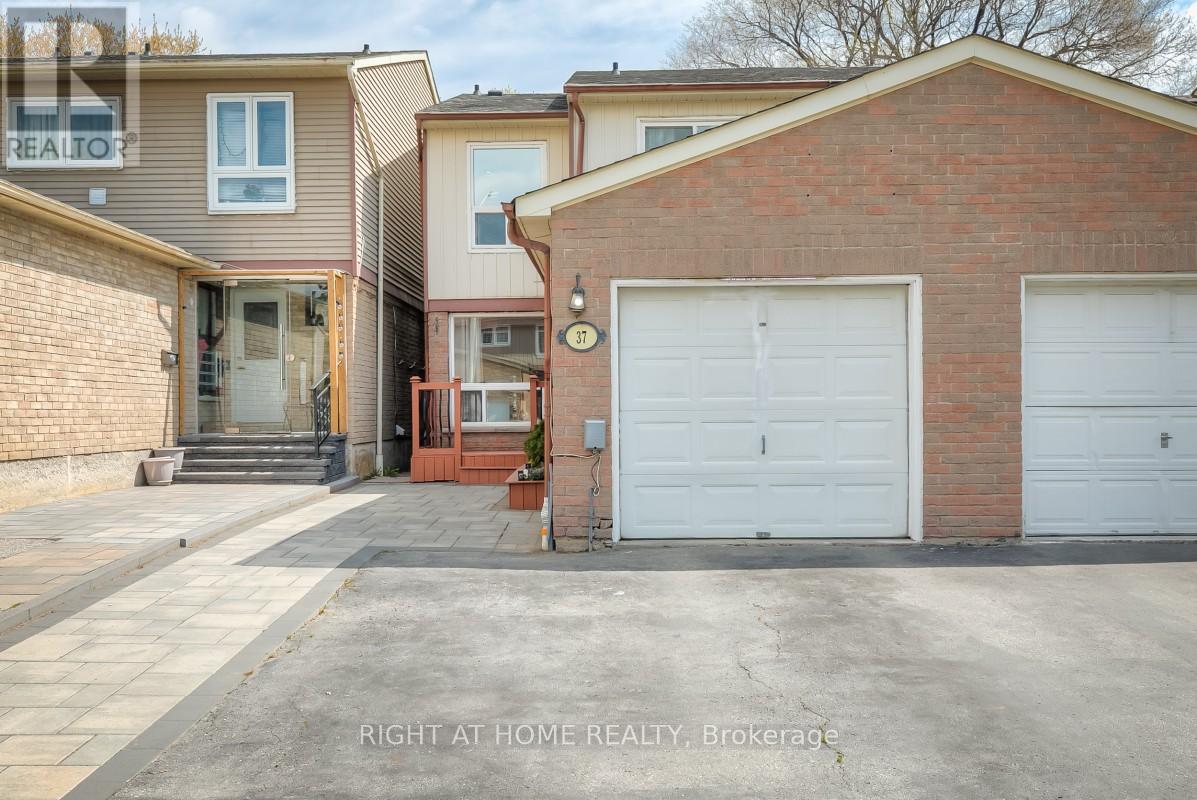 37 MCKNIGHT DRIVE - 1