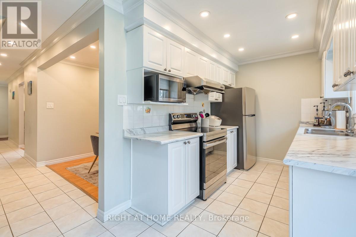 37 MCKNIGHT DRIVE - 13