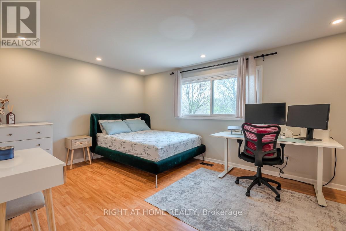 37 MCKNIGHT DRIVE - 18