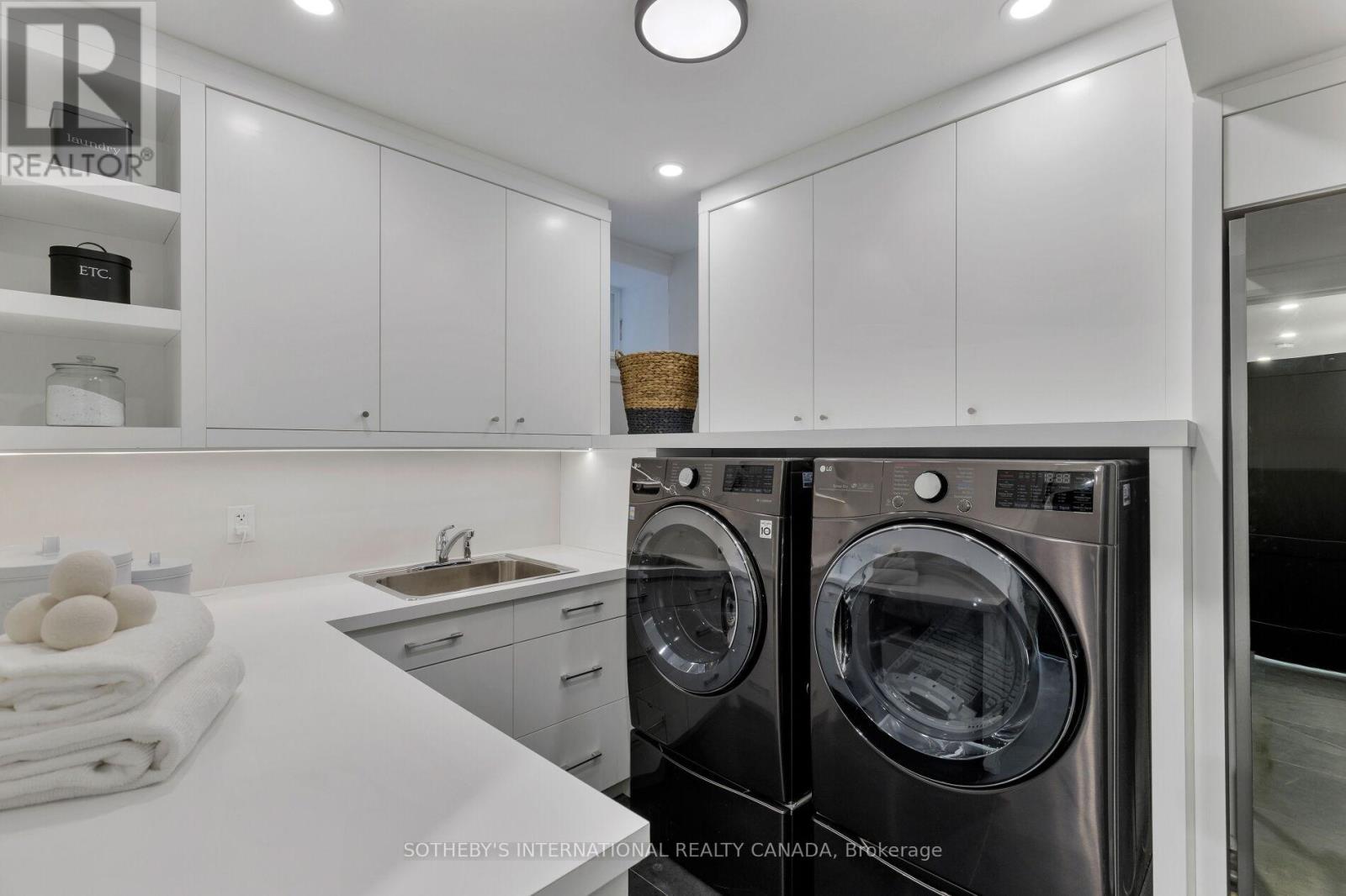 47 WROXETER AVENUE - 49