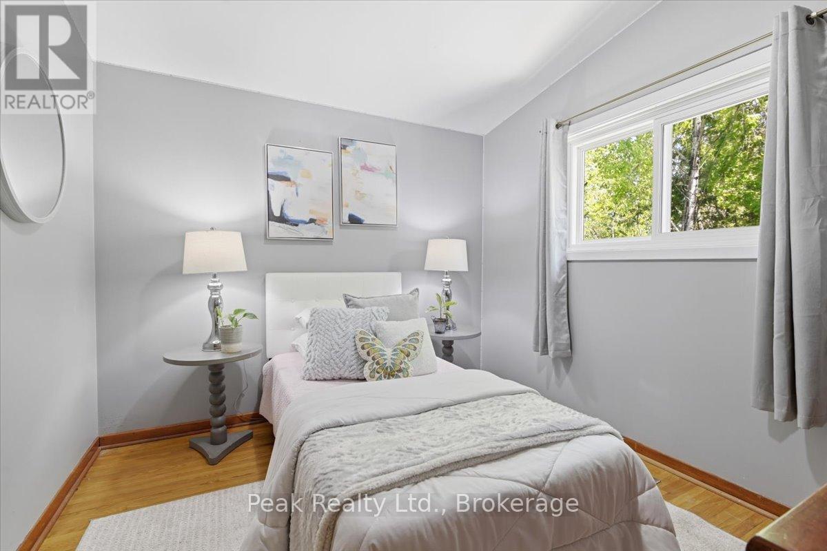 1344 ROYAL DRIVE - 20