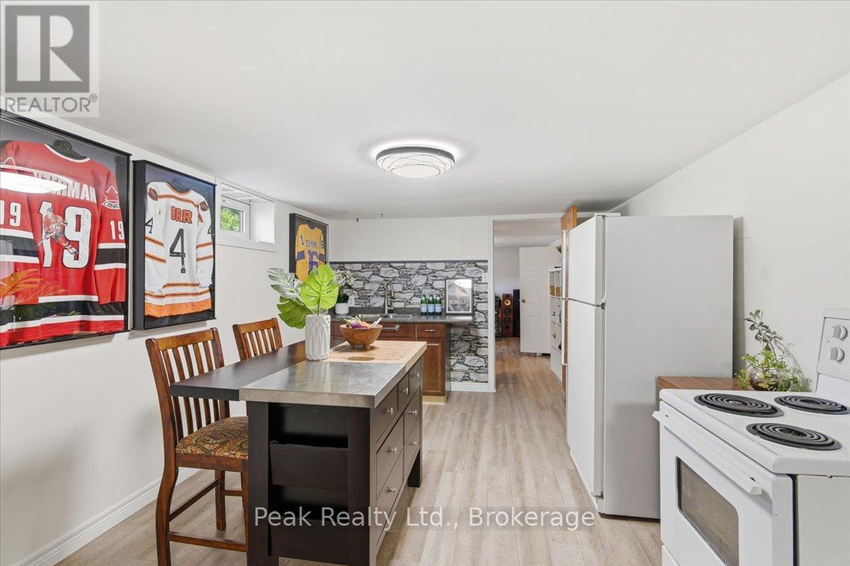 1344 ROYAL DRIVE - 27