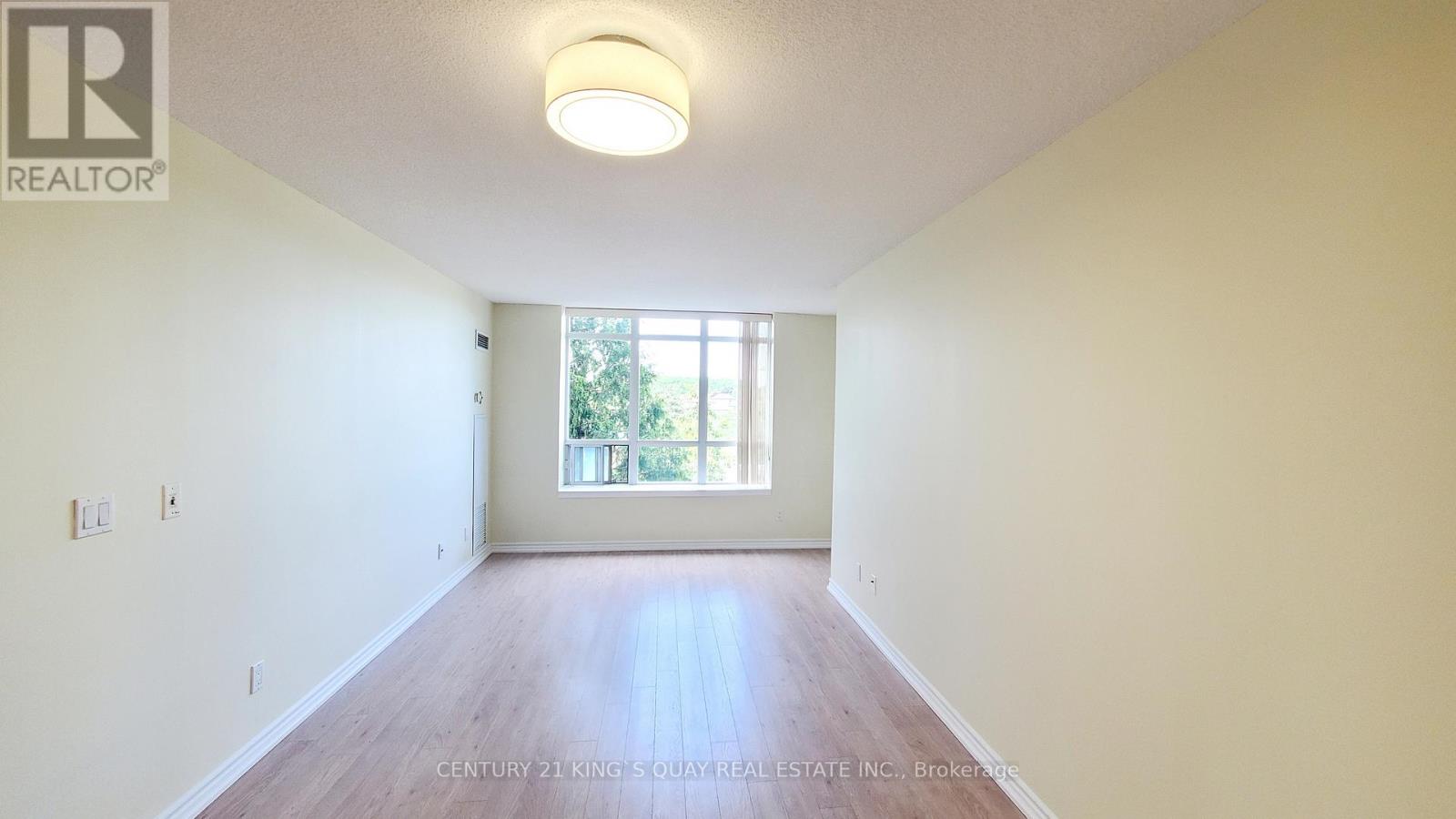 #303 130 POND DRIVE - 12