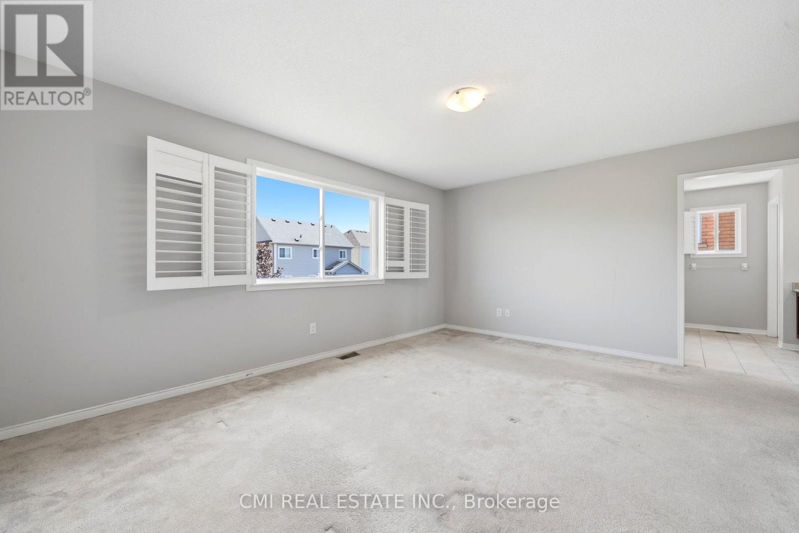 82 GWILLIMBURY DRIVE - 28