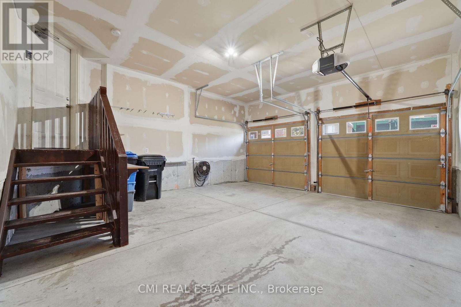 82 GWILLIMBURY DRIVE - 37