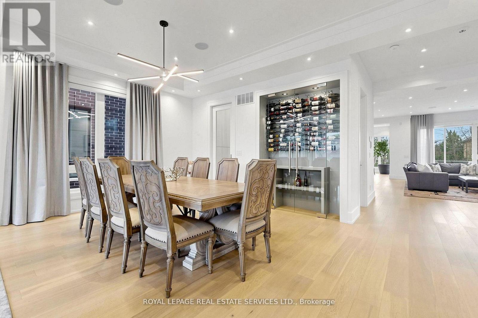 203 CRESTWOOD ROAD - 11