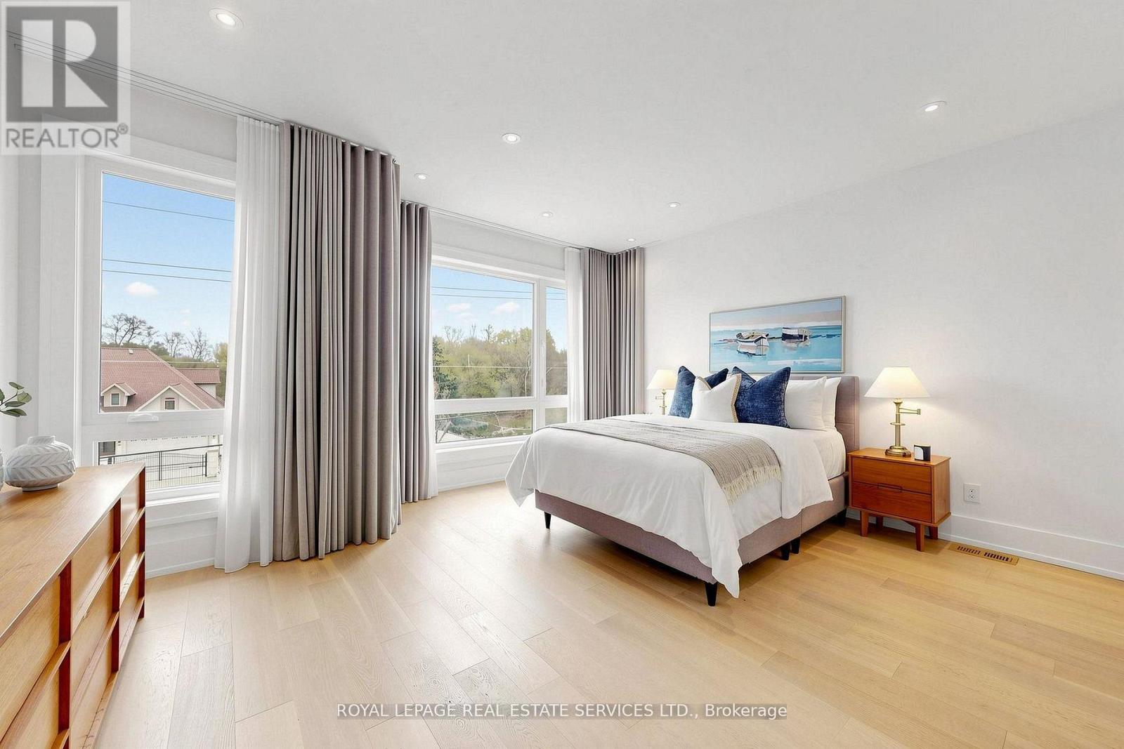 203 CRESTWOOD ROAD - 30