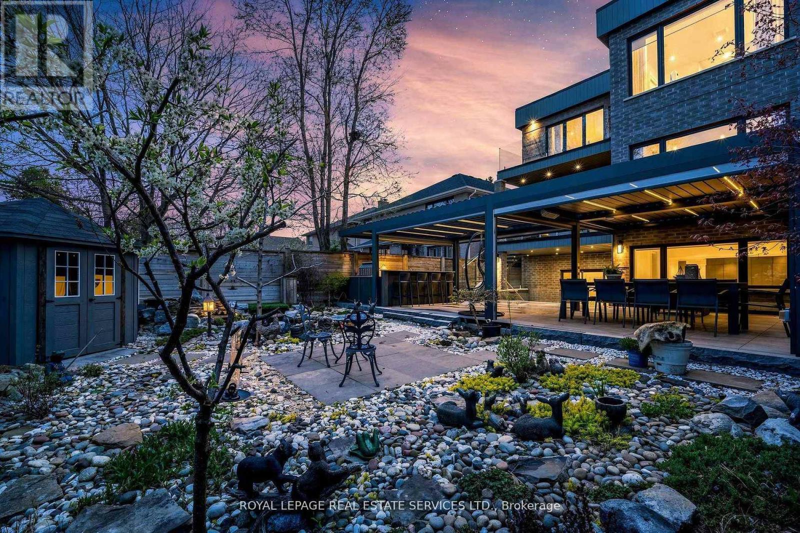 203 CRESTWOOD ROAD - 49