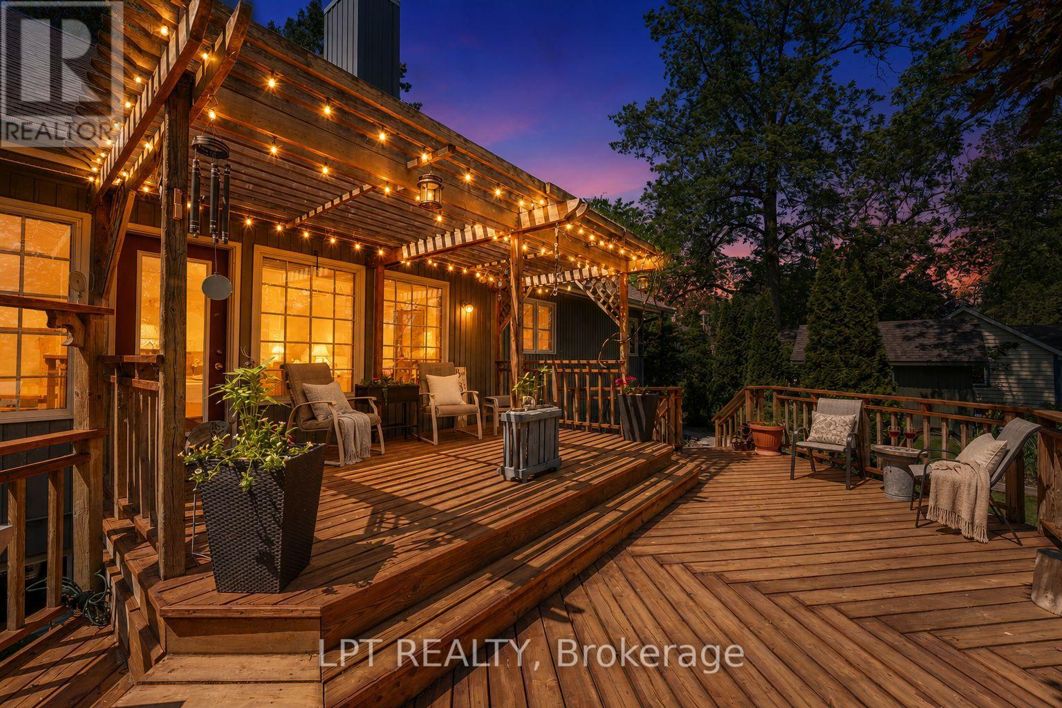 293 HEDGE ROAD - 35