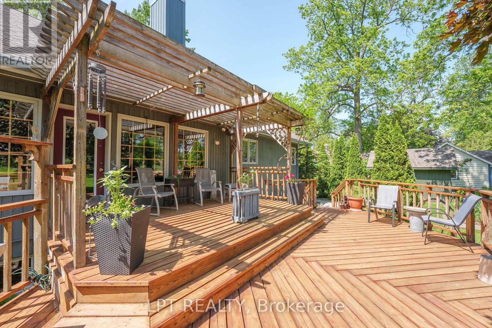 293 HEDGE ROAD - 36