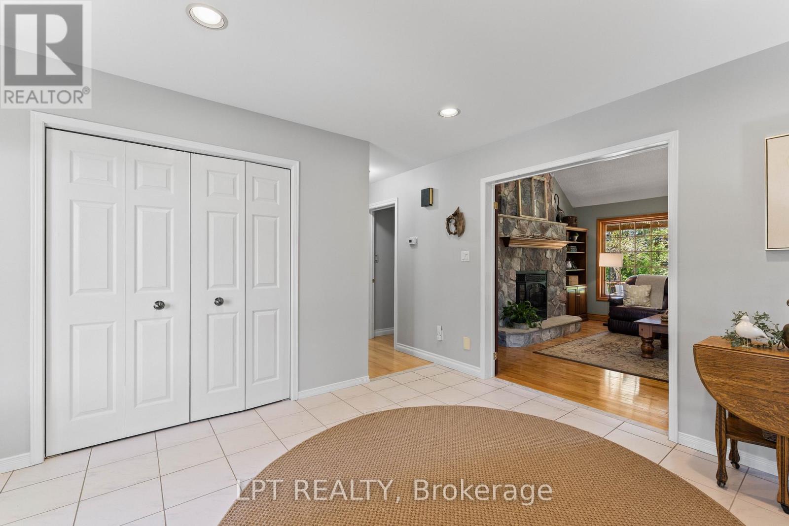 293 HEDGE ROAD - 6