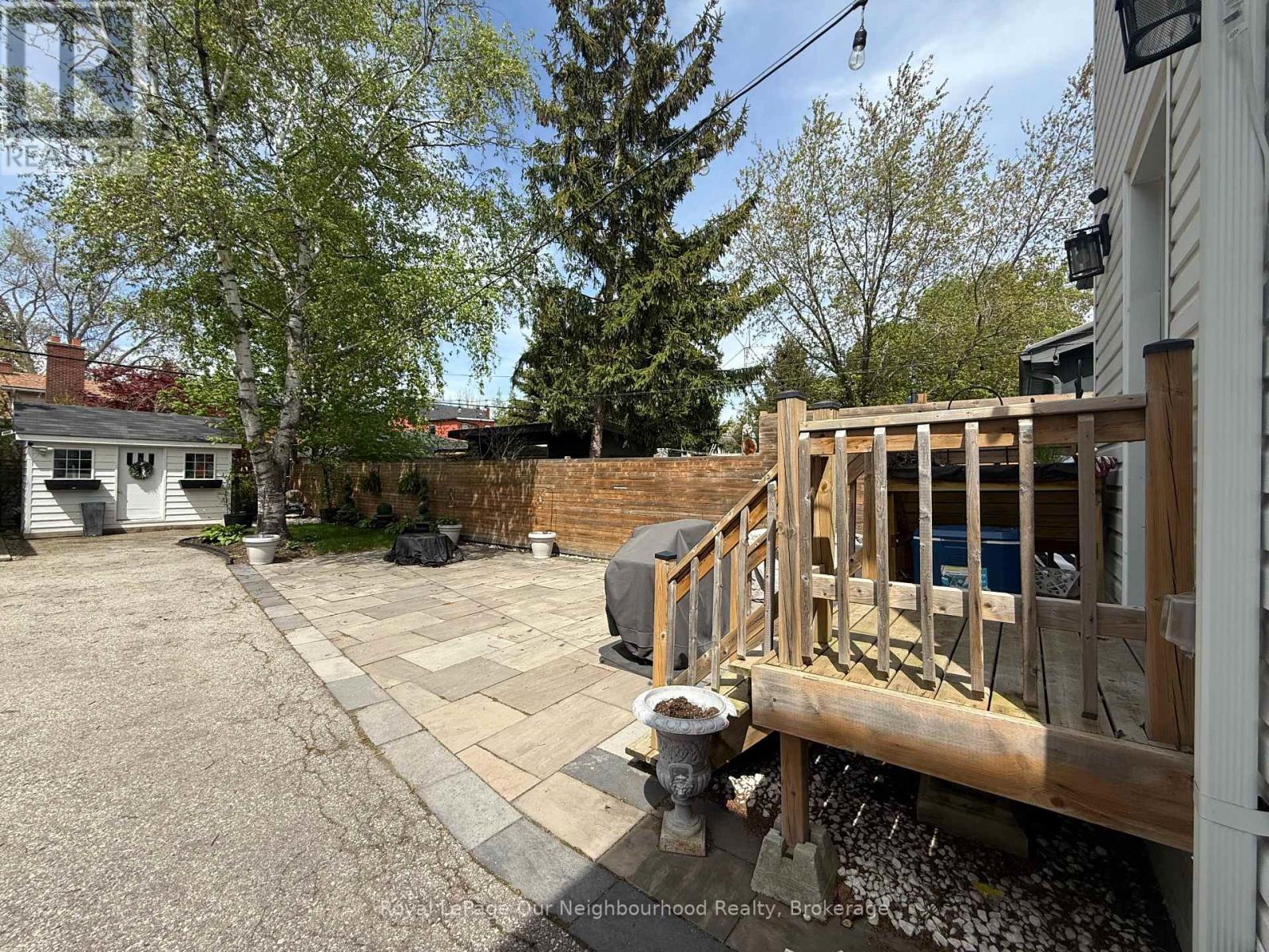 UPPER - 48 ALBANI STREET