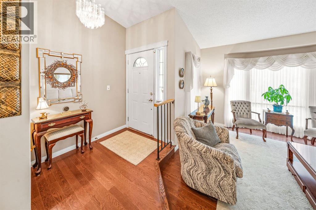 120 Shawnessy Drive SW - photo 4