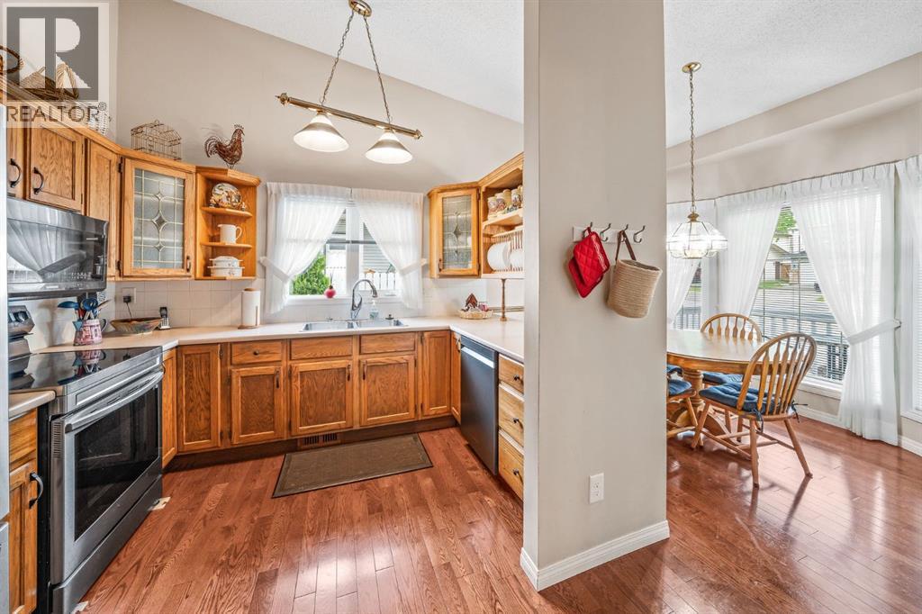 120 Shawnessy Drive SW — photo 9