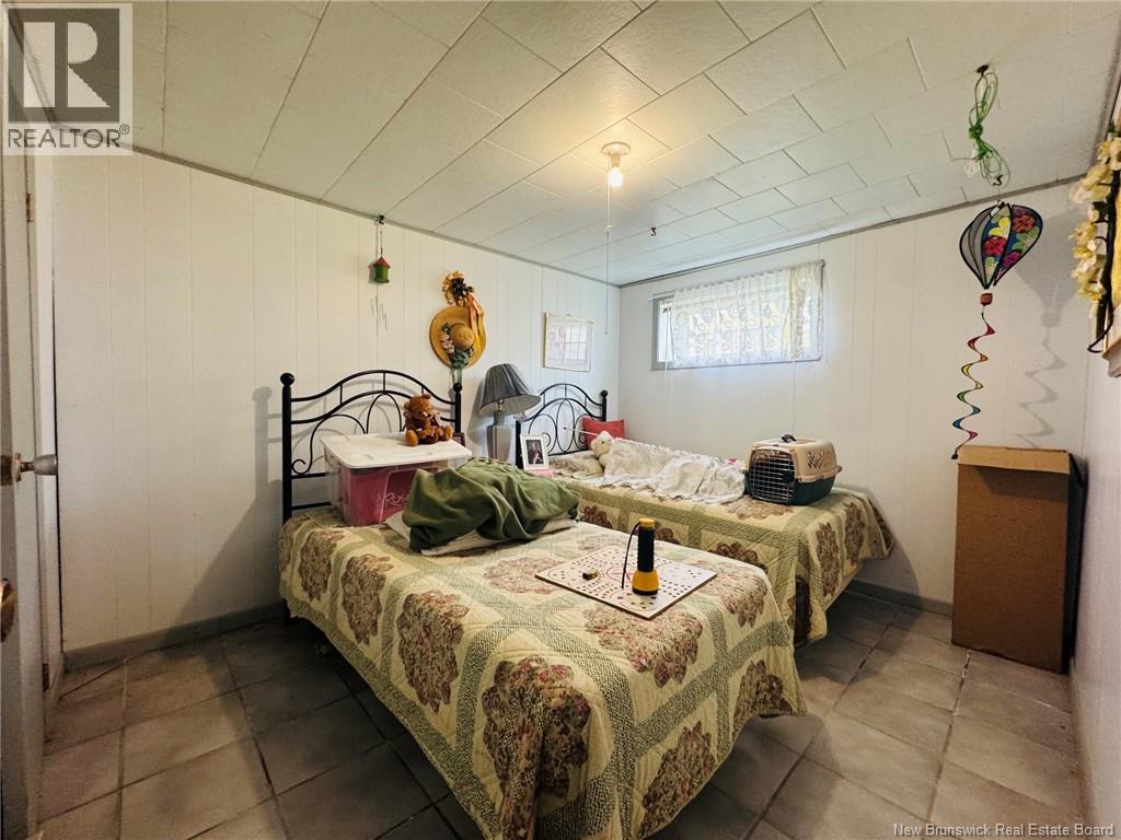 6 Thompson Road - 11