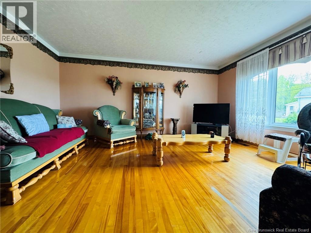 6 Thompson Road - 4