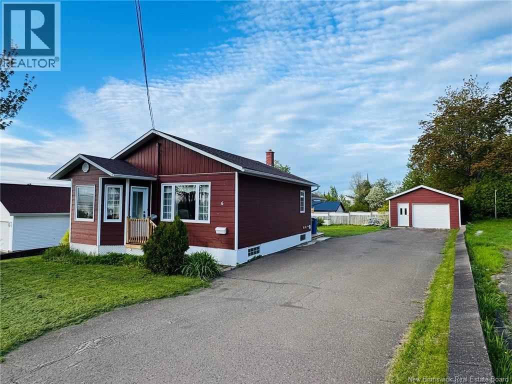 6 Thompson Road - 1