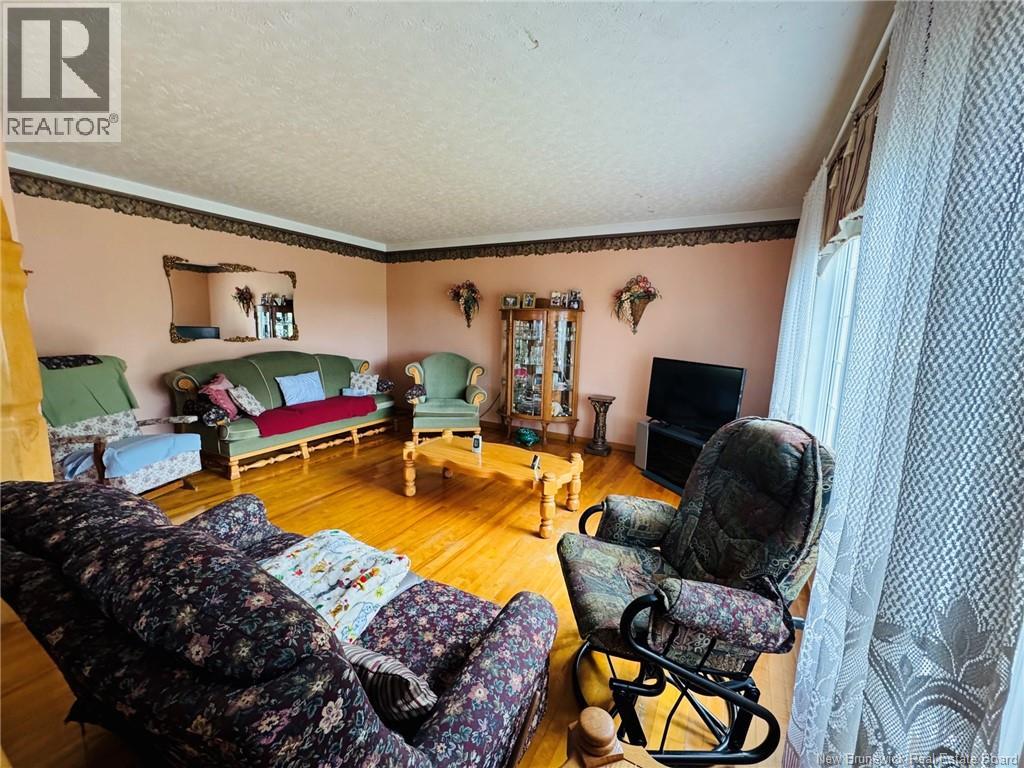 6 Thompson Road - 5